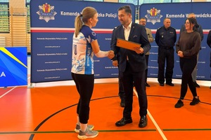 Reprezentacja KWP w Bydgoszczy podczas III Mistrzostw Polski Policji w Piłce Siatkowej o Puchar Komendanta Głównego Policji „WARTA 2026”