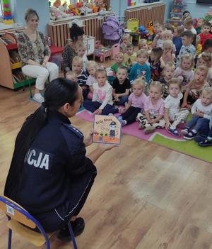 policjantka i dzieci