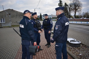 służby i pracownicy podczas ćwiczeń