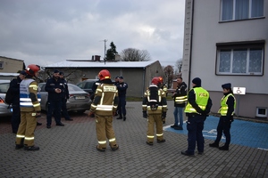 służby i pracownicy podczas ćwiczeń