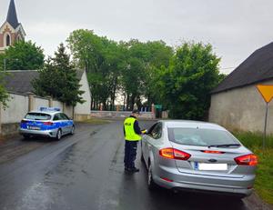 policjanci na drodze