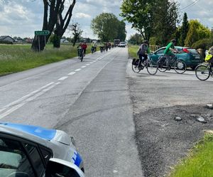 policjanci i uczestnicy imprez