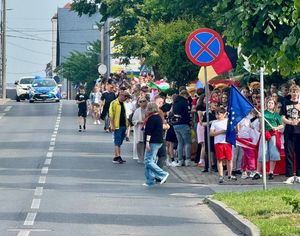 policjanci i uczestnicy imprez