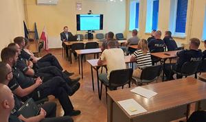 policjanci na szkoleniu