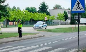 policjant na drodze