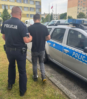 policjant i zatrzymany