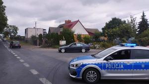 policjanci i uczestnicy zlotu
