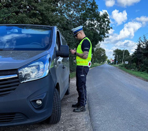 policjant na drodze