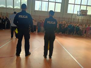 policjanci i uczniowie