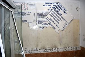uszkodzone mienie i zatrzymany sprawca
