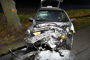 miejsce zdarzenia, uszkodzony pojazd