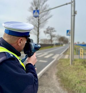 policjant na drodze