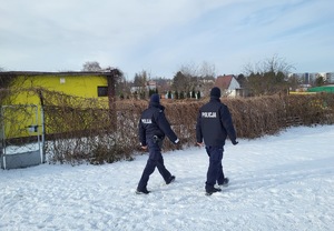 policjanci na patrolu