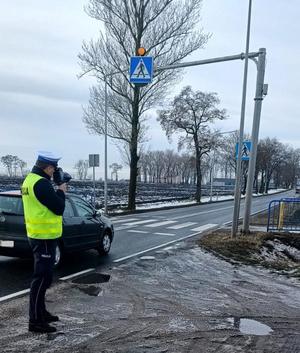policjant na drodze