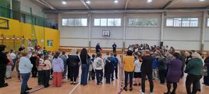 policjanci i uczniowie