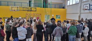 policjanci i uczniowie