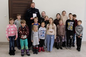 uczestnicy zając w bibliotece
