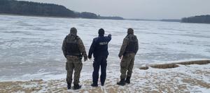 funkcjonariusze na patrolu