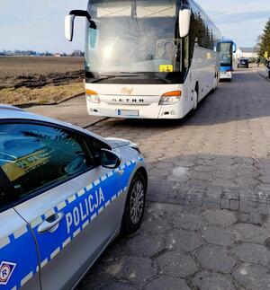 autokary i radiowóz