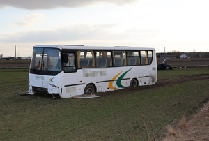 miejsce zdarzenia i uszkodzone pojazdy