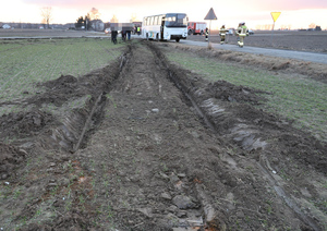 miejsce zdarzenia i uszkodzone pojazdy