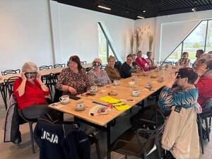 policjantka u seniorów