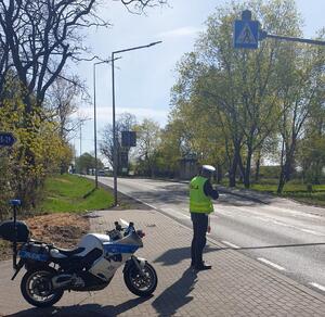 policjant na drodze