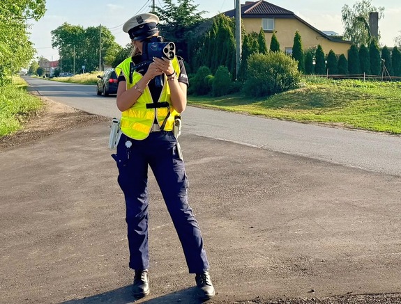 policjanci na drodze