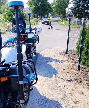 policjanci na drodze