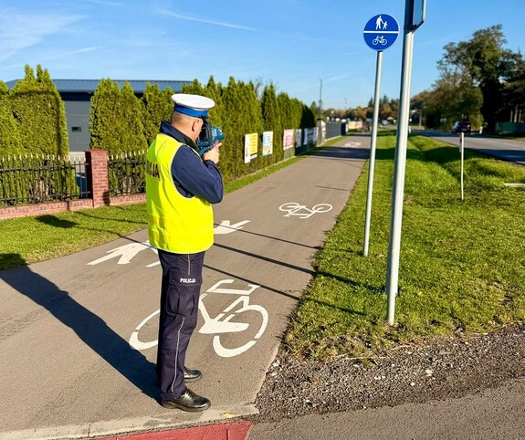 policjanci na drodze