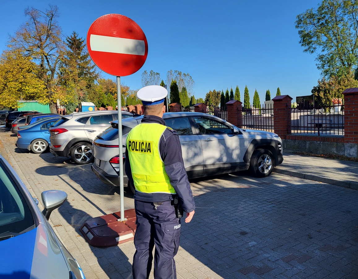 Zmiany organizacji ruchu przy cmentarzach w powiecie radziejowskim